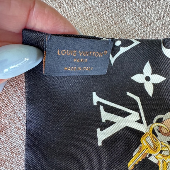Louis Vuitton Confidential Monogram Bandeau - Picture 3 of 3